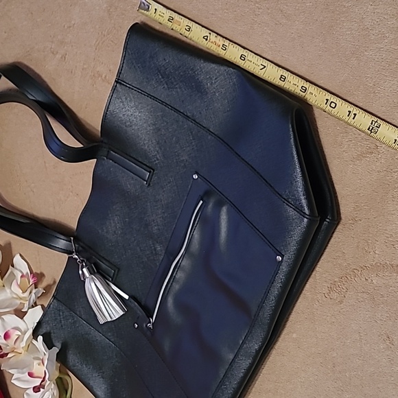 NWOT - Big Tote Bag - Picture 6 of 10